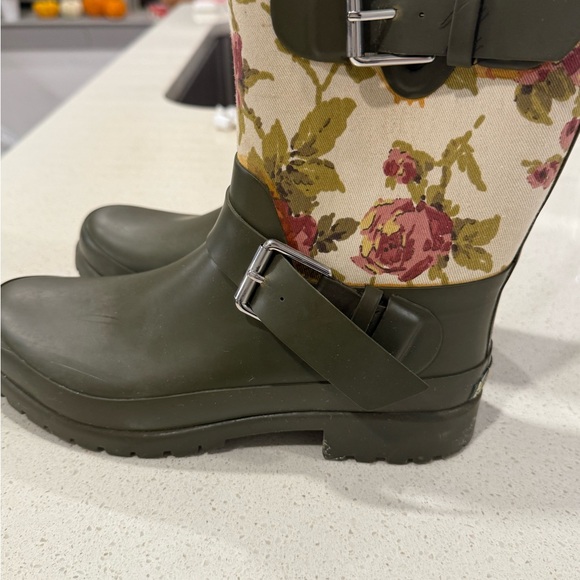 Ralph Lauren Green Floral Winter & Rain Boots - Picture 3 of 4